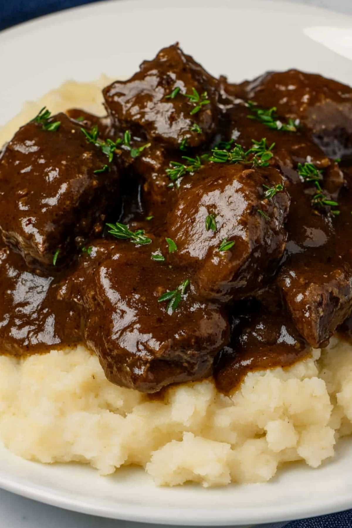 Double French Onion Beef Tips and Gravy: A Hearty Comfort Meal You’ll Keep Coming Back To