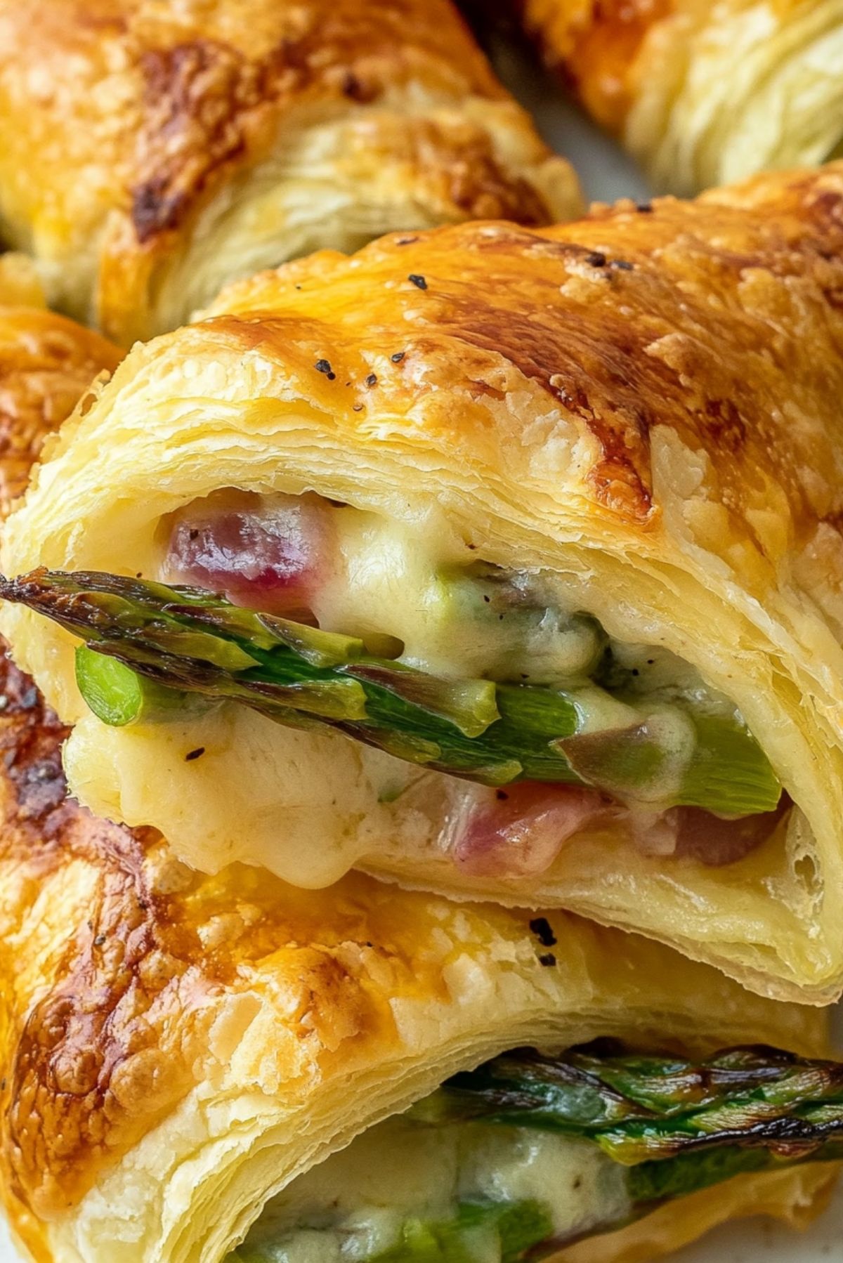 Cheesy Asparagus Puff Pastry