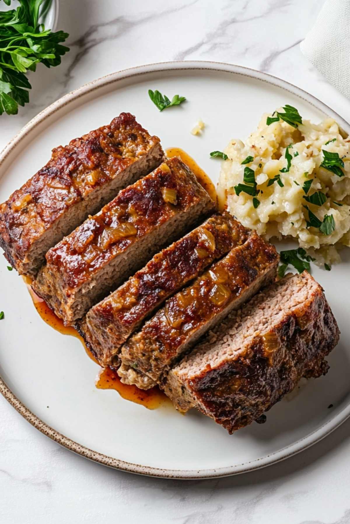 Easy Meatloaf: The Simple Comfort Food That Never Disappoints