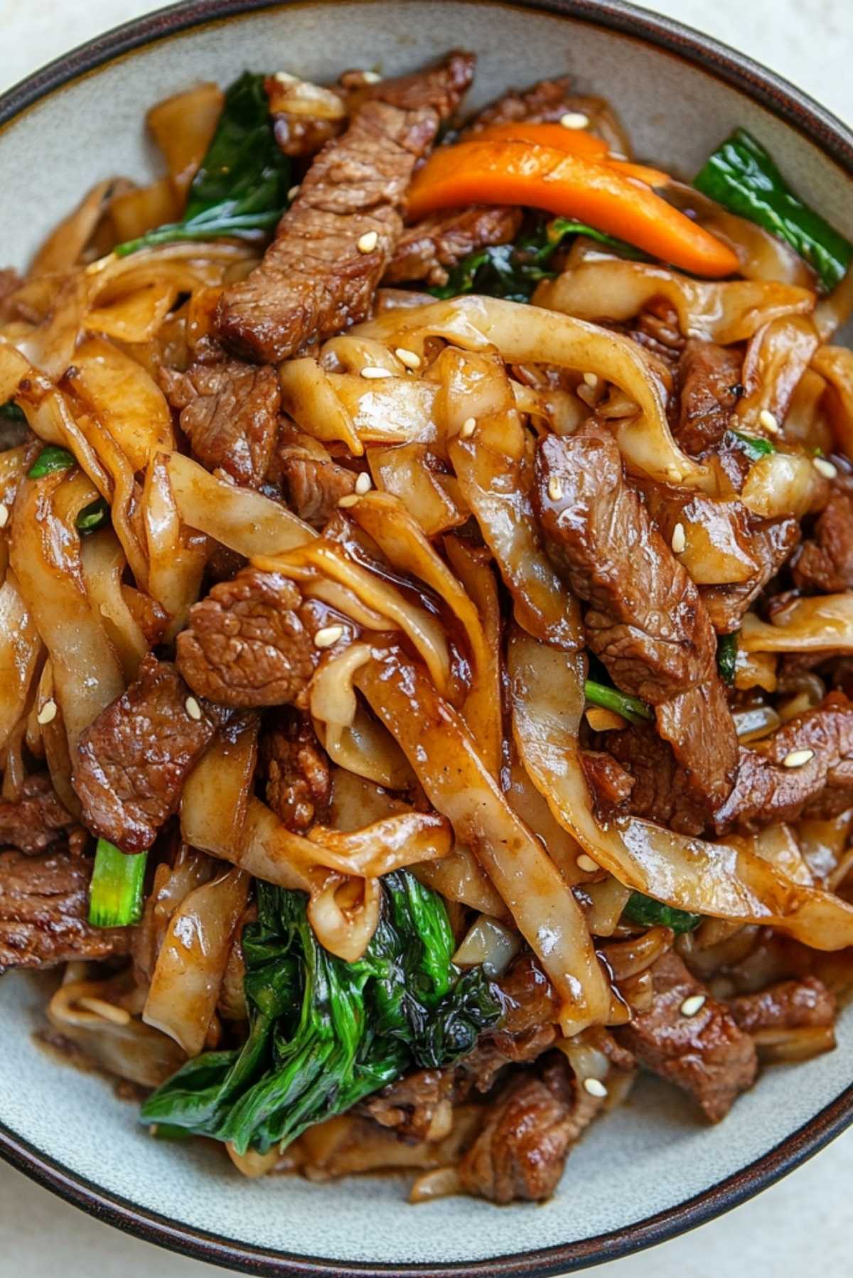 Stir-fried Beef with Flat Rice Noodles