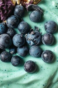 Ocean Smoothie Bowl with Blue Spirulina