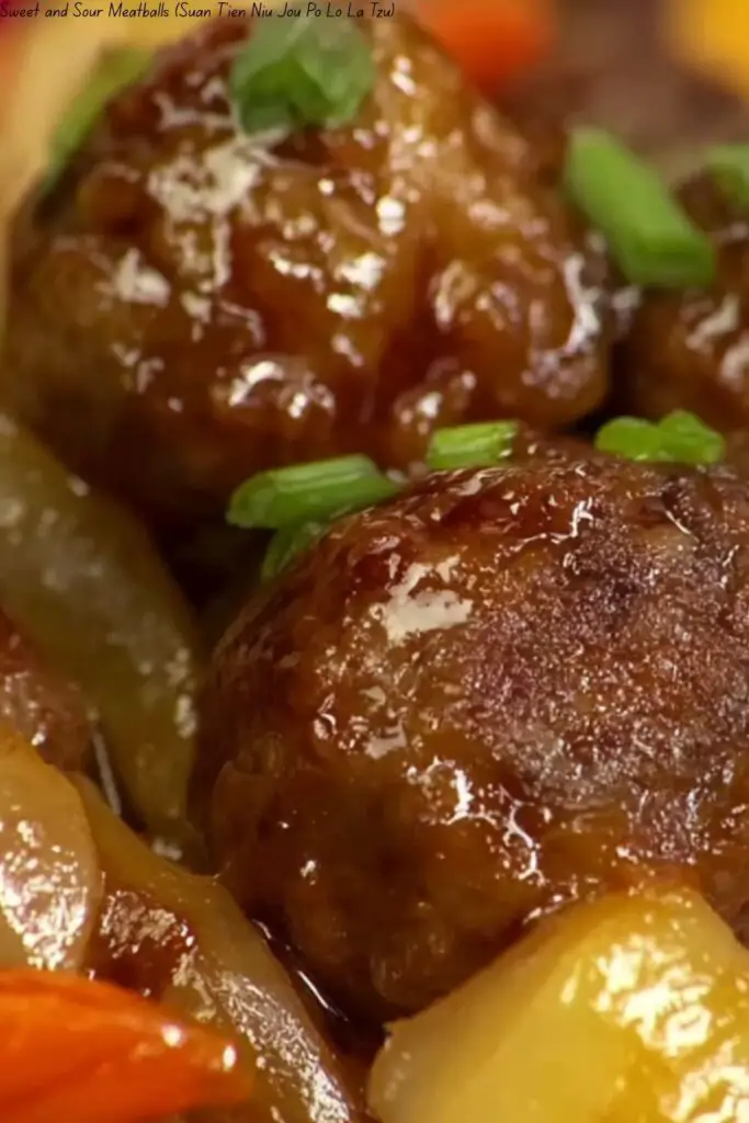 Sweet and Sour Meatballs (Suan T'ien Niu Jou Po Lo La Tzu)