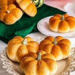 Pumpkin-Shaped Dinner Rolls 5 Pumpkin-Shaped Dinner Rolls
