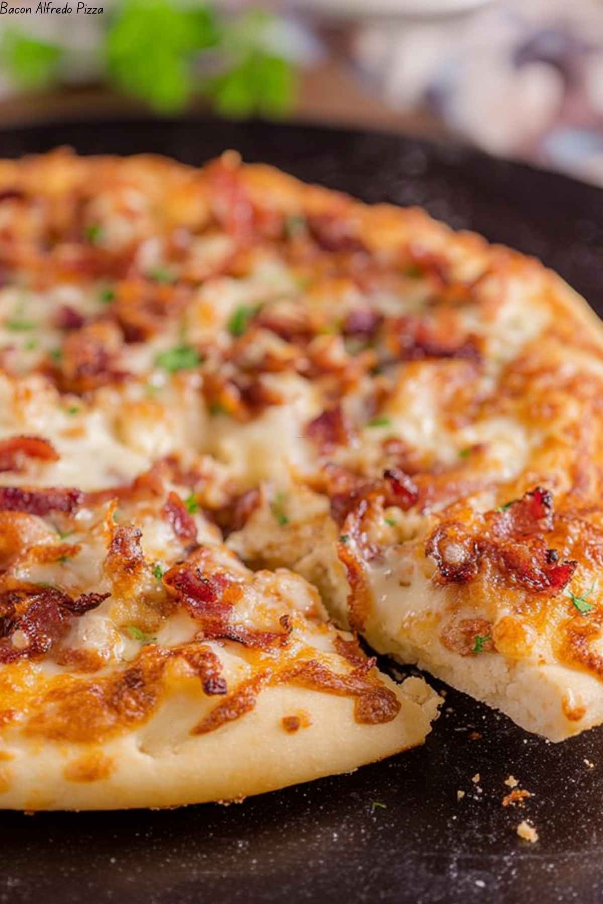 Bacon Alfredo Pizza